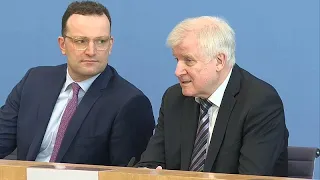 Covid-19: Seehofer kann keinen „absoluten Schutz versprechen“