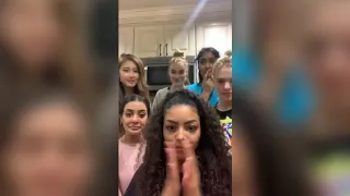any gabrielly live with girls (09.02)