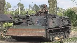 [STURM 2014] - Bundeswehr beseitigt Sturmschäden in Düsseldorf - Pionierpanzer Dachs bei der Arbeit