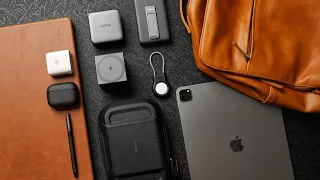 What ACCESSORIES Are In  My Tech Travel Bag 2023?!
