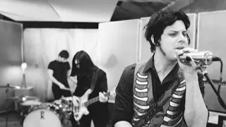 The Raconteurs – Salute Your Solution (Official Music Video)