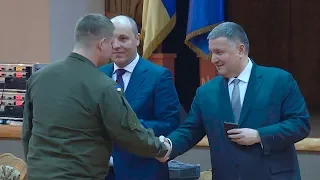 Арсен Аваков нагородив бійців добровольчого батальйону імені Кульчицького