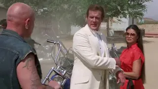 Cannonball Run - Roger Moore In Fight