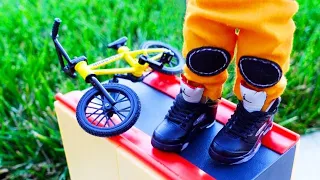 BMX Finger | Unboxing Tech Deck Ramp | Finger BMX Tricks | Hoodrich BMX Bike | Mini Nike