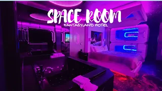 Fantasyland Hotel Space Theme Room