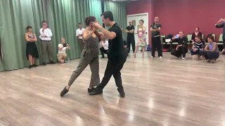 Vanesa Facundo mixing circular/linear embrace mechanics in half-turn - Bari Tango Congress OCT 2022