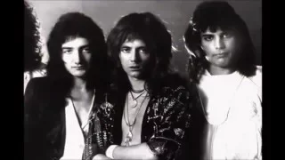 QUEEN - MAGIC MOMENTS (full documentary) FREDDIE MERCURY