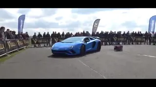 Audi RS3 versus vs Lamborghini Aventador CLOSE