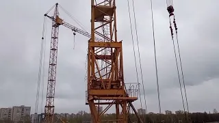 400. Soviet Tower Cranes KБ-405 and KБ-403Б. "KБ" stands for Tower Crane