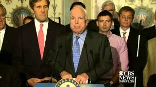 McCain jokingly calls Kerry "Mr. Secretary"