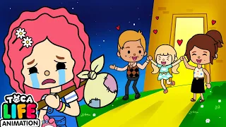 My Parents Love My Younger Sister More Than Me! 💔 Sad Love Story | Toca Boca Life World