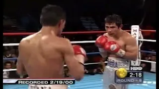 WOW!! ROUND OF THE YEAR - Marco Antonio Barrera vs Erik Morales I - Full Highlights, HD