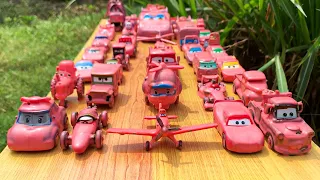 Clean up muddy minicars & disney pixar car convoys! Play in the garden