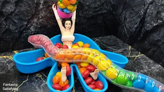 Mixing Candy in Bathtub Satisfying Video