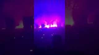 MARILYN MANSON COLLAPSES ON STAGE (SERIOUSLY INJURED)