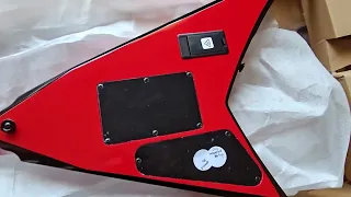 Jackson RRX24 Red with black bevels, unboxing.