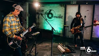 Pixies - Gouge Away (6 Music Live Room)