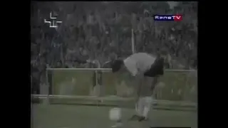 A invasão da Fiel Torcida no Maracanã em 1976 e a espetacular narração de Osmar Santos.