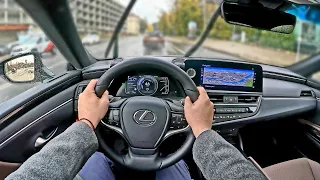 2022 Lexus ES300h Limited edition [ 2.5l hybrid 223hp ] | POV Test Drive in rainy city