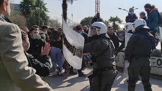 ThessToday.gr - Επεισόδια διαδηλωτών αστυνομικών ΑΠΘ 2