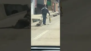 VIDEO INUMAN: Bărbat din Ighișul Nou, filmat când abuza un câine
