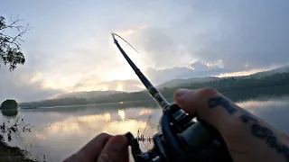 JIG FISHING SPAWNING RIVER SMALLMOUTH!!! HOT BITE!!!