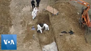 Drone Captures Recovery of Bodies from Bucha Mass Grave