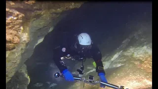 Underwater cave in Toskanka lake/Подводная пещера озера Тосканка