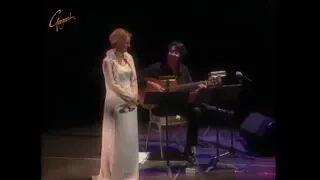 Googoosh - Mano gonjeshkaye khoone گوگوش من و گنجشكها