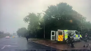 Naughty E-Scooter chase after young boys free nicked man from police van UK. 🛴🚏💨😭 #longest #chase