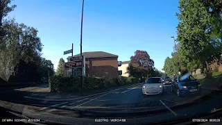 Impatient Mini tries to overtake