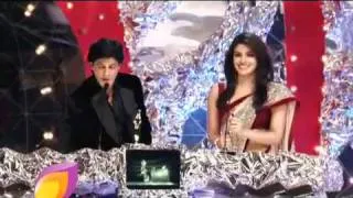 Shah Rukh Khan and Priyanka Chopra   Colors Screen Awards 2012   YouTube3