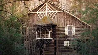 Abandoned Cabin Hidden in Gatlinburg (I Was Attacked)