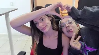 Sofi Santos y Mili Gesualdo ❤️😍 - Stream Sofili 28/02/2023