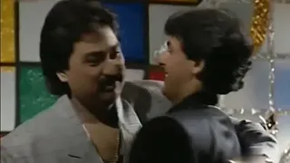 Sonu Nigam with judge Kumar Sanu 1995 - Hum tere pyar me saara aalam