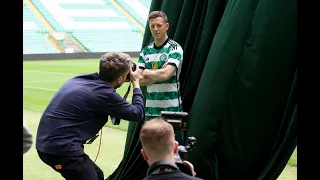 🟢⚪ Behind the scenes during the 2023/24 #CelticFC x adidas Home Kit shoot 📽