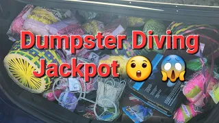 Dumpster diving: Whole dumpster full brand new holiday items !! 😲