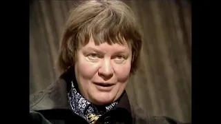 Philosophy vs Literature - Iris Murdoch