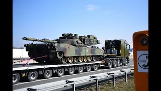 Panzer-Transporte der Bundeswehr auf A 6 bei Sinsheim.