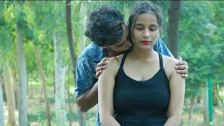 NECK PE PAPPI KARLU KISSING PRANK ON HOT GIRL | NECK PE CHUMMA PRANK | JOSHI JI | PRANKS INDIA