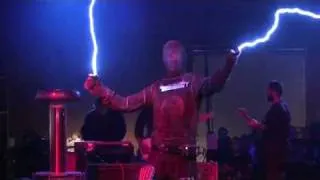 Tesla Coils - Arc Attack - Doctor Who Theme Song - Makers Faire 2010 - San Mateo - AWESOME!