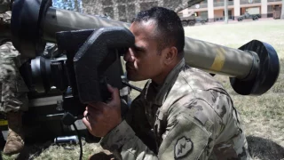 25ID Soldiers train with TOW and Javelin missile simulators