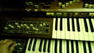 Godwin SC600 organ with synth section