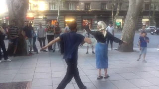 Tbilisi 21.07.2018 metro Tavisuplebis moedani. Qartuli cekvebi. Грузинские танцы
