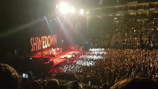 Shinedown get's 10 000 Iron Maiden fans to jump to enemies at o2 arena in london