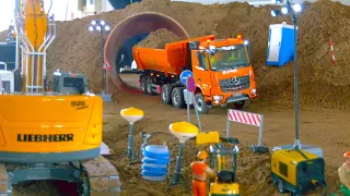 AMAZING RC CONSTRUCTION SITE - MB AROCS TRACTOR TRUCK - CANAL CONSTRUCTION - Mini-BaustelleThüringen