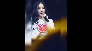 Nancy momoland live performance