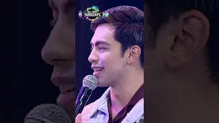 Derrick Monasterio, naniningil ng roses kay Barbie Forteza? #shorts | All-Out Sundays