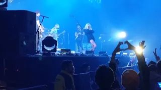 Paramore - misery business @ Manchester arena 19/01/18