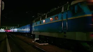 Ultra HD 4K Пассажирські поїзди на станції Київ-Пасажирський